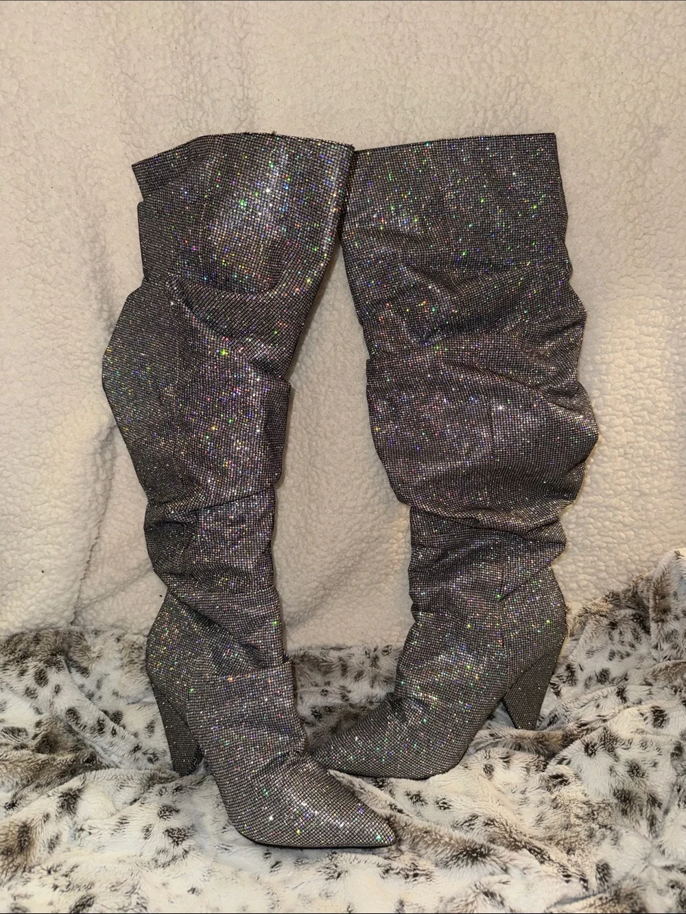 GLITTER SILVER GO GO BOOTS